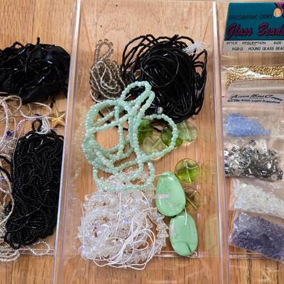 Strings of Beads, Bags of Loose Beads, Stone Pendants