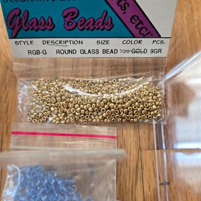 Strings of Beads, Bags of Loose Beads, Stone Pendants