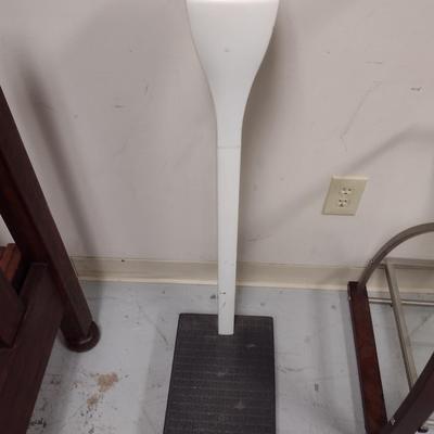 Health O Meter 300 Lb Capacity Upright Scale