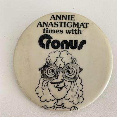 Annie Anistagmat times with Cronus vintage pin