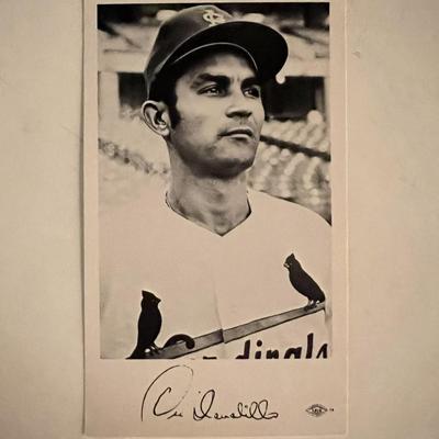 Vic Davalillo facsimile signed photo. 3x5 inches