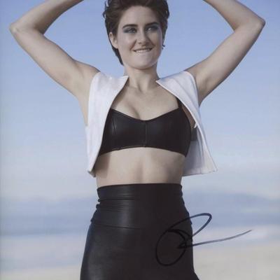 Divergent  Shailene Woodley signed photo