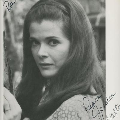 Jessica Walter signed photo