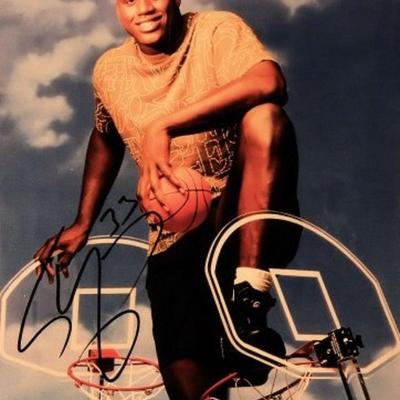 Shaquille O' Neal signed photo 