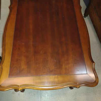 Hammary Wooden Side Table with Drawer- Approx 21" x 27" x 21 1/4" Tall