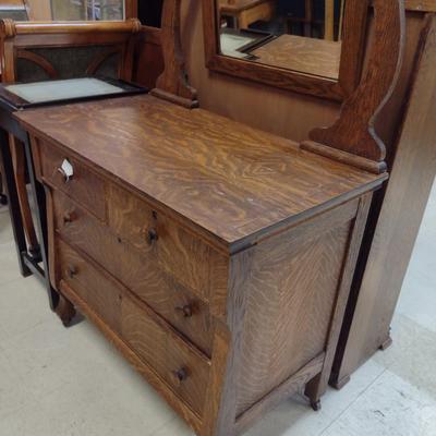 Antique Tiger Oak Dresser with Swiveling Mirror- Approx 34" x 19 1/2" x 29 3/4" Tall