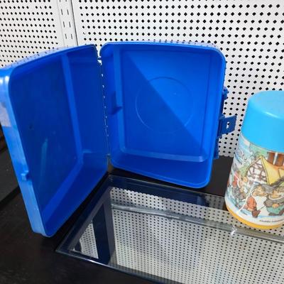 Snow white lunch box with thermos