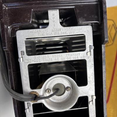 Vintage Kodak Kodaslide Merit Projector