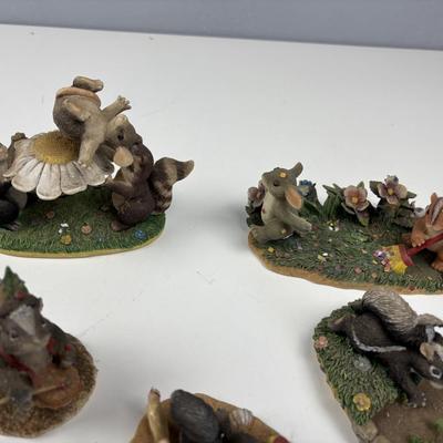 Charming Tails Skunk Collectables