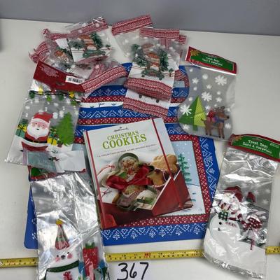 Christmas Kitchen Lot