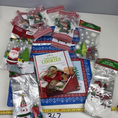 Christmas Kitchen Lot