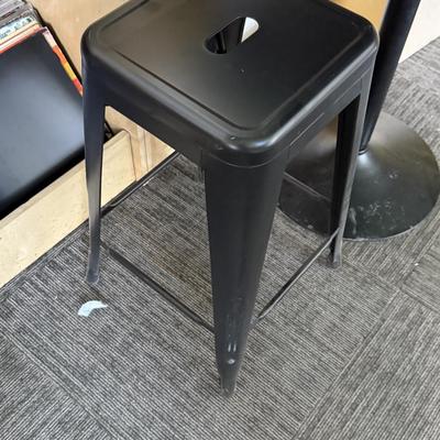A21-Table with one stool