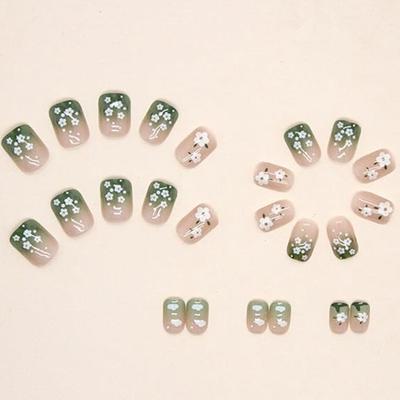 Q - Green Press on Nails Short Square Fake Nails Small Flower False Nails with Designs Cute Cloud Floral Acrylic Nails Full Cover Glossy...