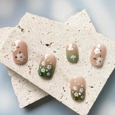 Q - Green Press on Nails Short Square Fake Nails Small Flower False Nails with Designs Cute Cloud Floral Acrylic Nails Full Cover Glossy...