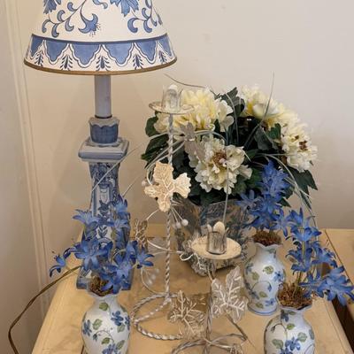 Small Blue/White Lamp Lot