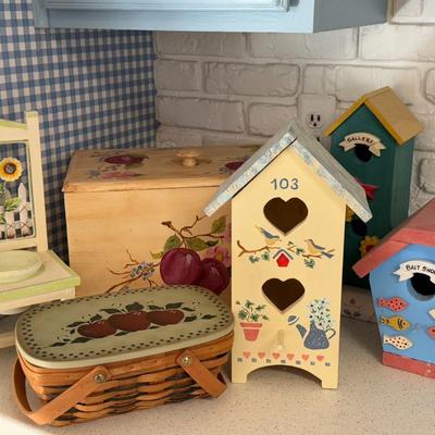 Country Home Wood Décor