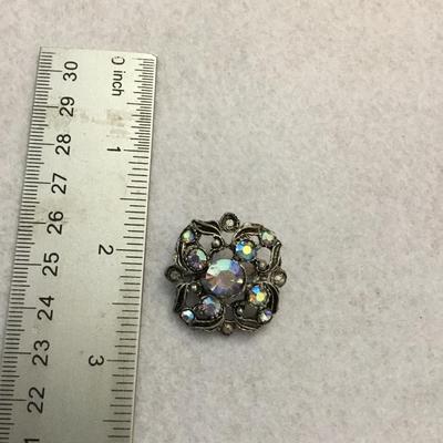 Vintage brooch/ pin