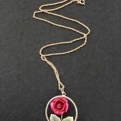 Vintage rose gold toned necklace