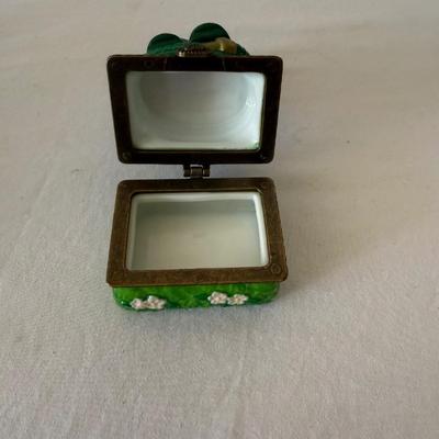 Limoges Ladybug Trinket Box and More (LR-BM)
