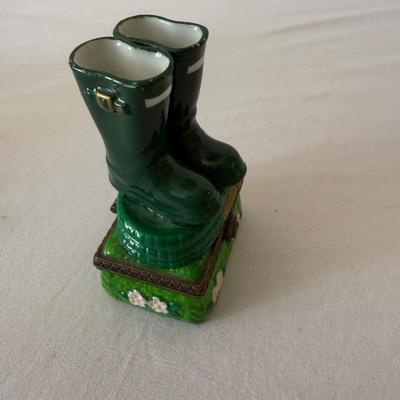 Limoges Ladybug Trinket Box and More (LR-BM)