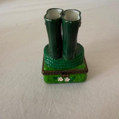 Limoges Ladybug Trinket Box and More (LR-BM)