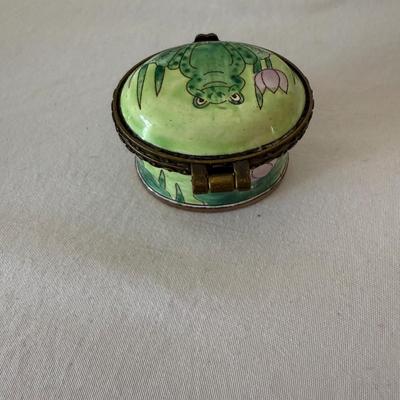 Limoges Ladybug Trinket Box and More (LR-BM)