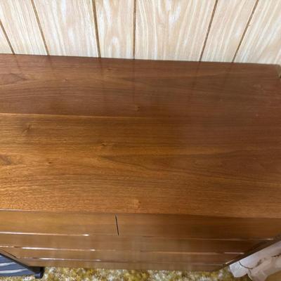 Vintage MCM 4 drawer dresser