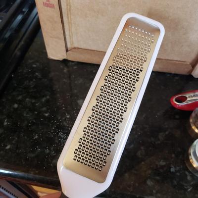 OXO, Leifheit Kitchen Utensils and More (K-KD)