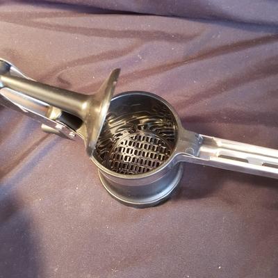 Kitchen Gadgets-OXO, Westmark, and More (K-KD)