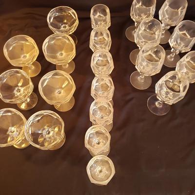 21 Pieces of "Alexandra" by Nachtmann Stemware (K-KD)