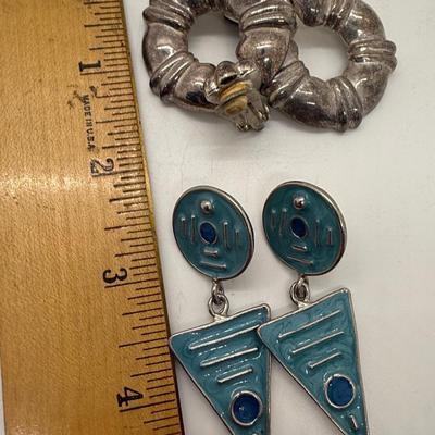 Vintage Silvertone Earring Pair