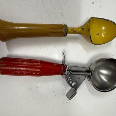 Vintage MCM Ice Cream Scoop Pair - Lightning and Bonny