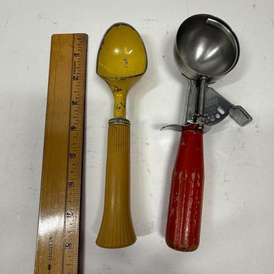 Vintage MCM Ice Cream Scoop Pair - Lightning and Bonny