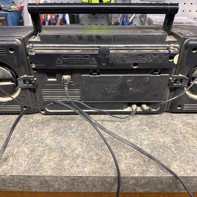 Magnavox FM/AM stereo with cassette player