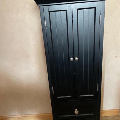 Black jewelry stand