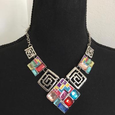 Silver tone, multicolored fashion, necklace, and earrings