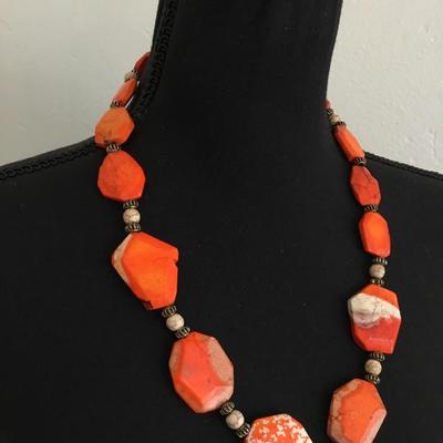 Vintage large Howlite stone necklace with toggle clasp