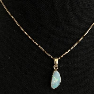 Vintage opal pendant & 925 silver necklace