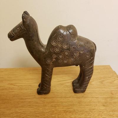Carved Stone Camel & Pair of Pitchers (O-KD)