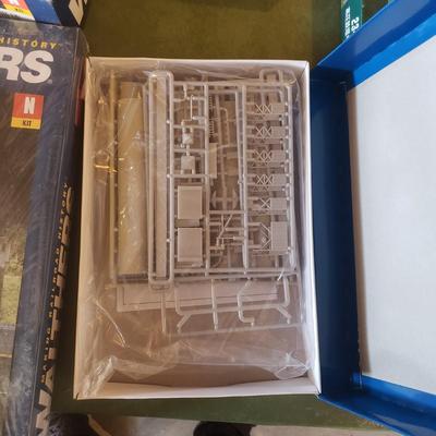 N Scale NIB Kits by Walthers (BG-KD)