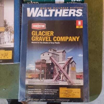 N Scale NIB Kits by Walthers (BG-KD)