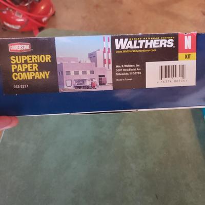 N Scale NIB Kits by Walthers (BG-KD)
