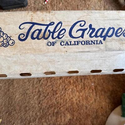 Table grapes of California wooden crate