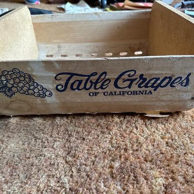 Table grapes of California wooden crate