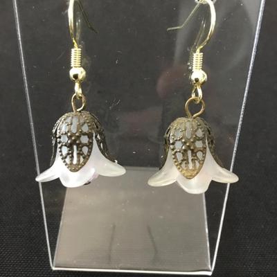 Vintage daffodil, Dingle earrings