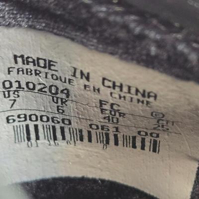 LOT 8A: Two Pair Slightly Worn Nike All Conditions Gear Shoes Size 7