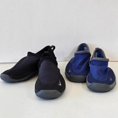 LOT 8A: Two Pair Slightly Worn Nike All Conditions Gear Shoes Size 7