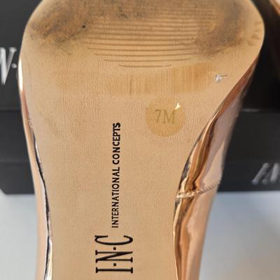 LOT 9A: Gently Worn I.N.C. Formal Shoes Size 7