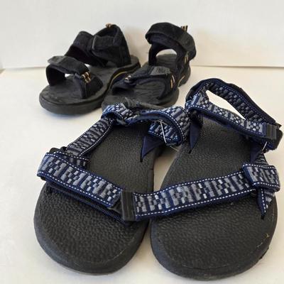 LOT 12A: Gently Worn Wolf Island Sport Shoes Size 7 & Pro Spirit Sport Shoes Size 7