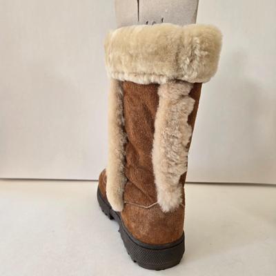 LOT 15B: New Hudson Leather with Genuine Shearling Lining Boots Size 7 & Candies Boots Unknown Size